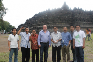 1285928628_borobudur 2